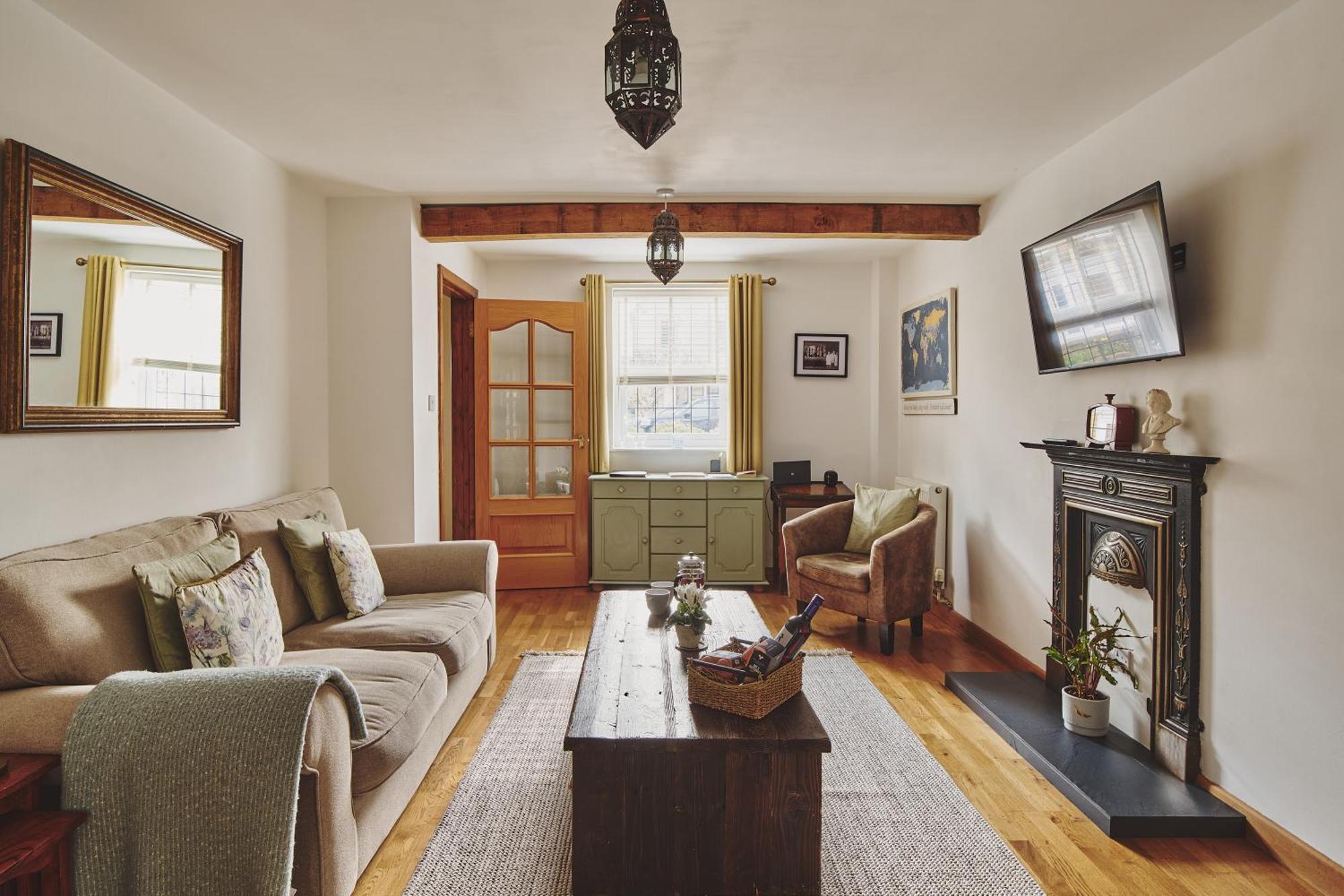 The Lansdowne Guest House Bourton-on-the-Water Exteriör bild The living room