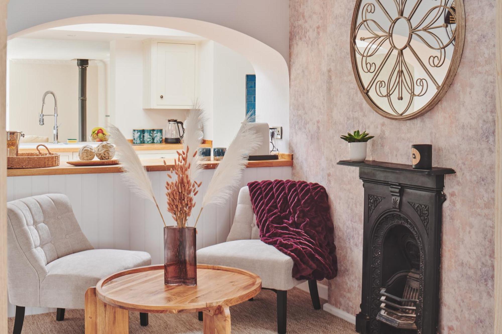 The Lansdowne Guest House Bourton-on-the-Water Exteriör bild A fireplace in a home
