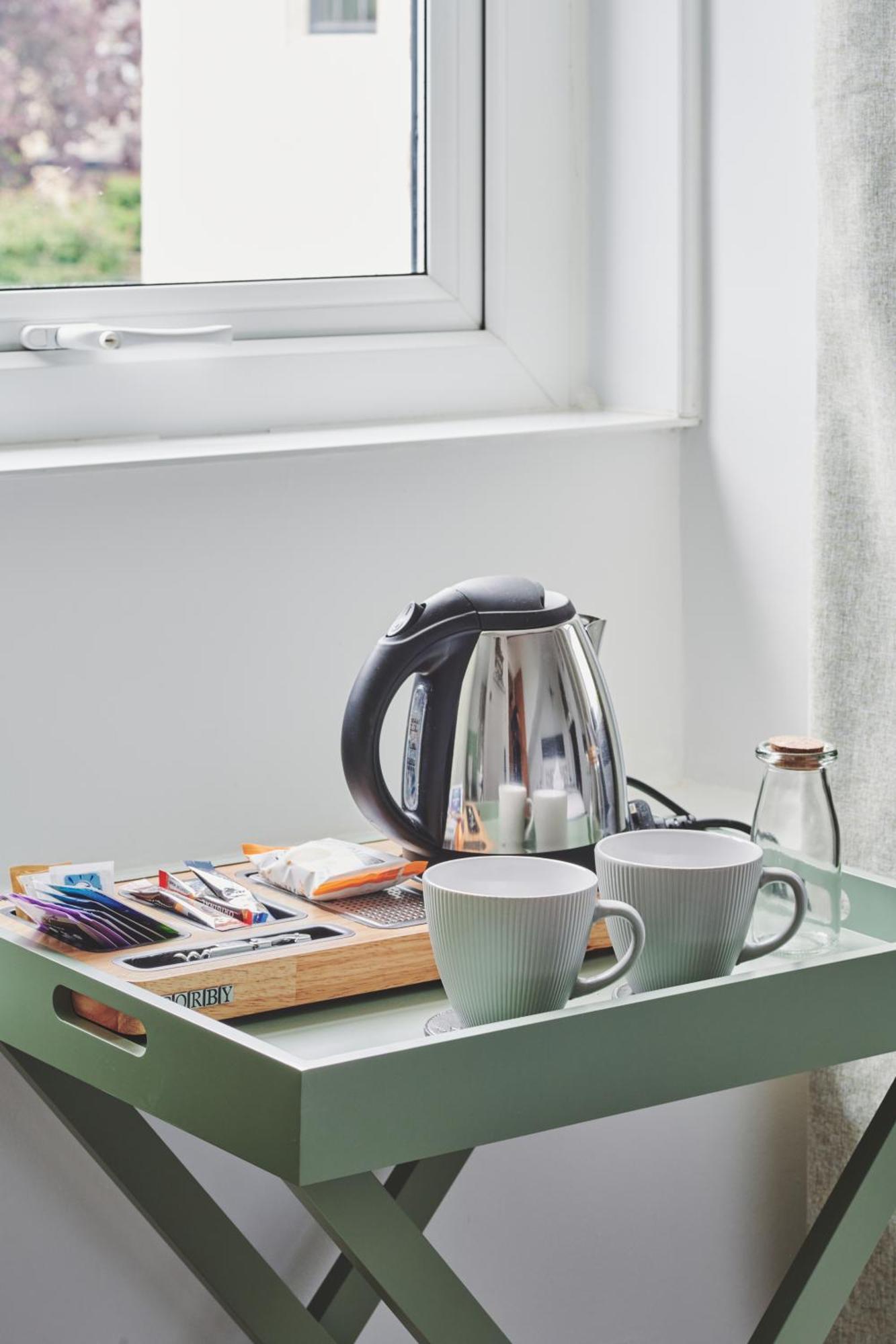The Lansdowne Guest House Bourton-on-the-Water Exteriör bild A kettle