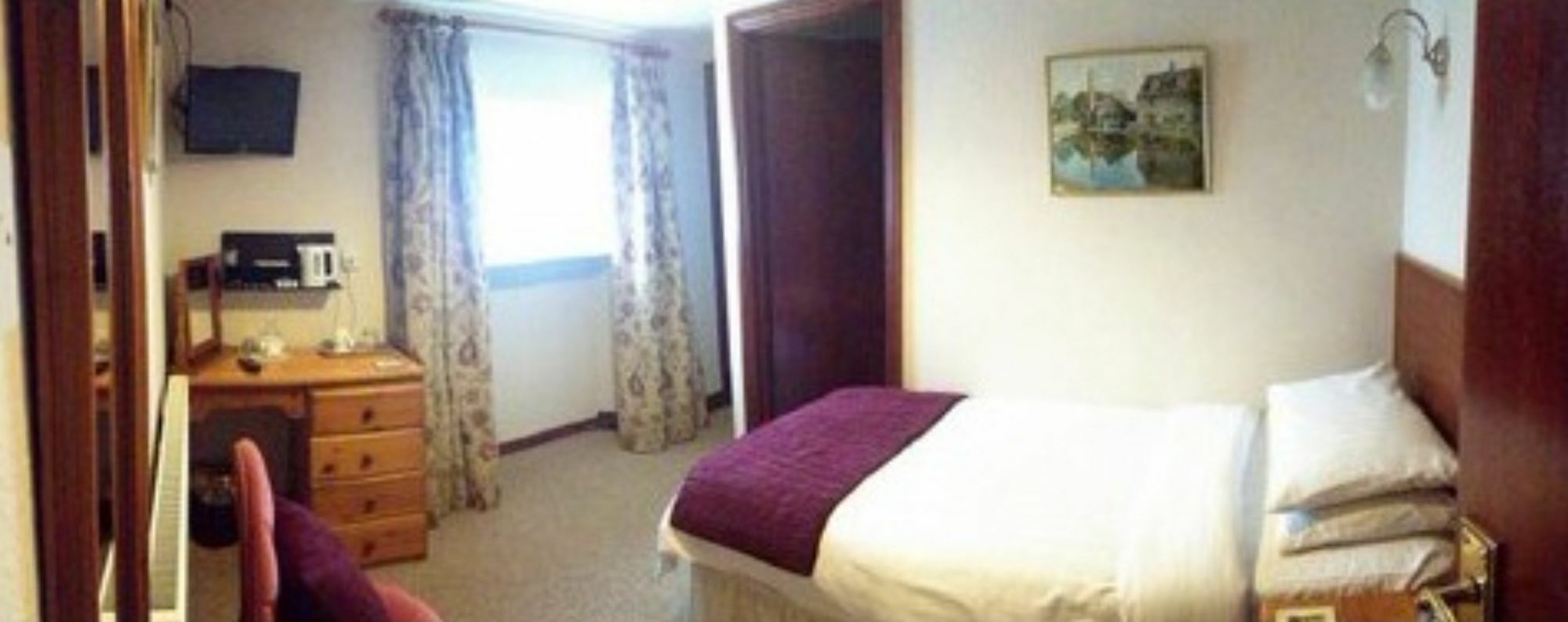 The Lansdowne Guest House Bourton-on-the-Water Exteriör bild A bedroom at the hotel