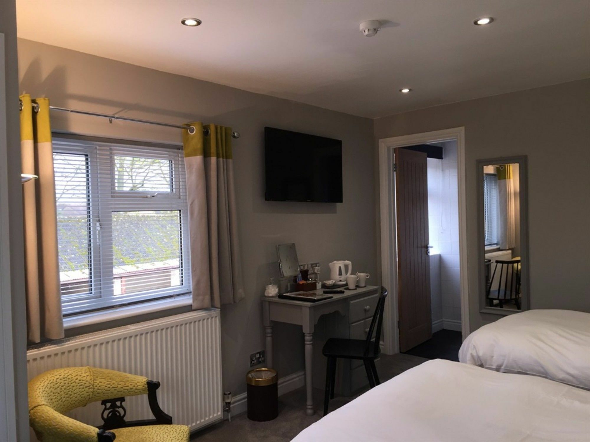The Lansdowne Guest House Bourton-on-the-Water Exteriör bild A room at the hotel